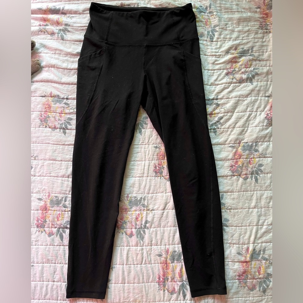 Old Navy Active Elevate Black Leggings Size Medium